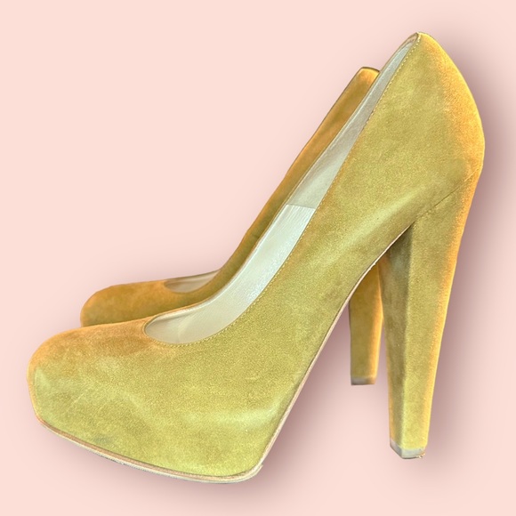 Brian Atwood ‘Maniac’ Platform Pumps in “Coffee” Suede Size 9.5 Celeb Favorite - Picture 7 of 16